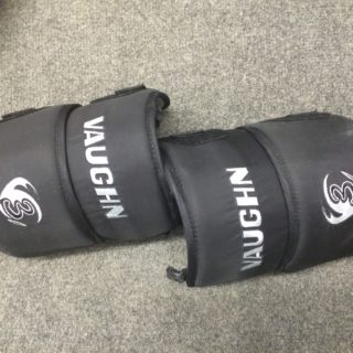 VAUGHN V3 KNEE GUARDS, SR